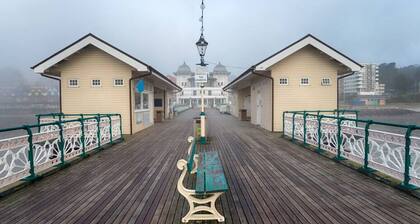 Exquisite 2 Bed Duplex Apt | Secure Parking | Gym