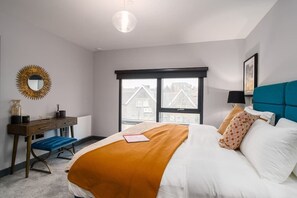 1 bedroom, desk, iron/ironing board, WiFi