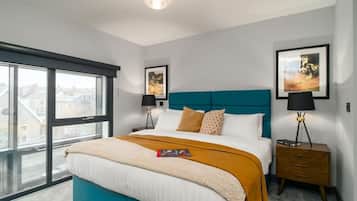 1 bedroom, desk, iron/ironing board, WiFi