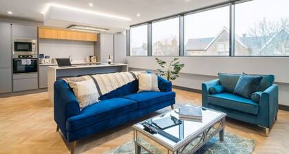 Exquisite 2 Bed Duplex Apt | Secure Parking | Gym