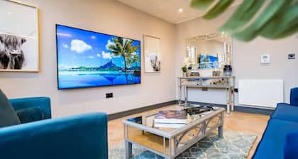 Exquisite 2 Bed Duplex Apt | Secure Parking |