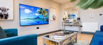 Exquisite 2 Bed Duplex Apt | Secure Parking |