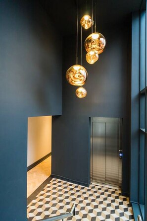 Interior - Luxe 2 Bed Duplex Apt w/Balcony, 3 Bathrooms, Free Parking (Penarth)