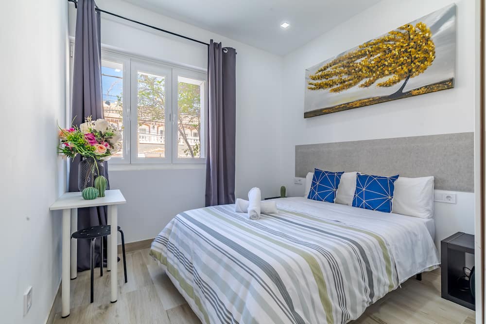 AYZ Silvela - Auto check-in property