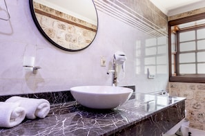 Superior Double Room | Bathroom | Shower -  WOO Town  (Antalya)