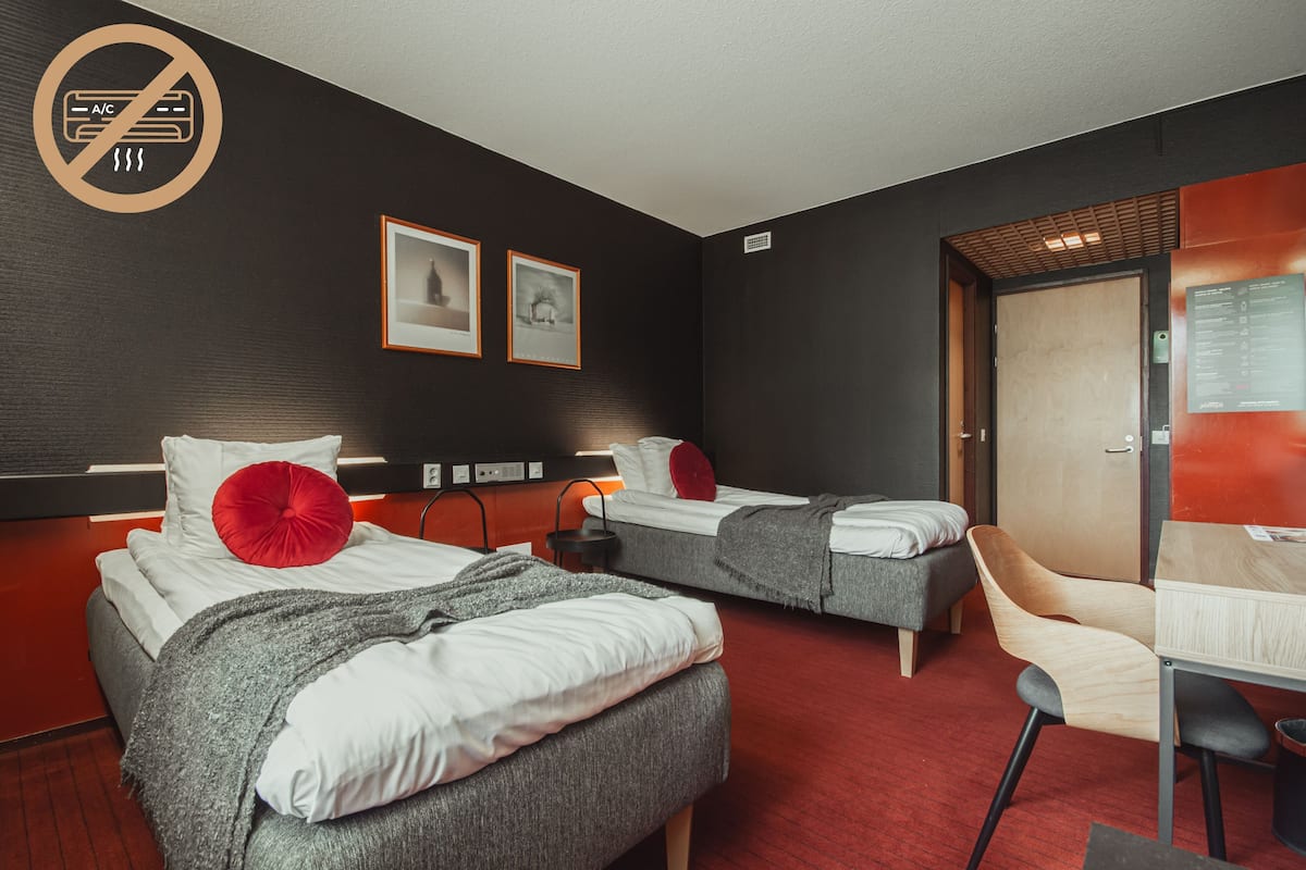 Basic Double or Twin Room | Air conditioning