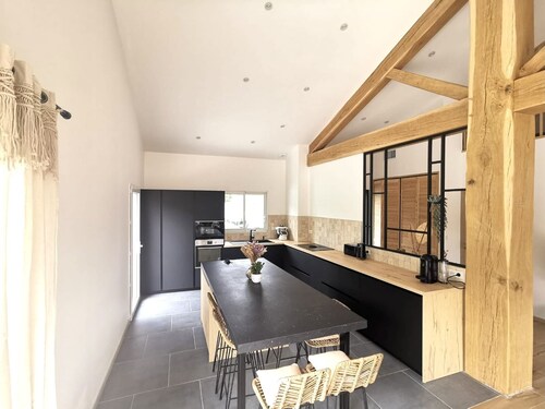 FAMILY villa / pool / 1 KM LAC DE SAINT PEE SUR NIVELLE