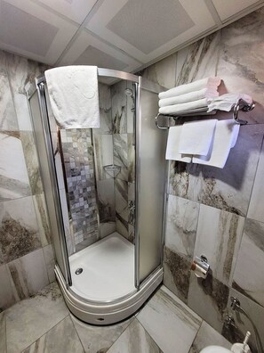 Standard Double or Twin Room | Bathroom | Shower, free toiletries, hair dryer, slippers - Masif House (Istanbul)