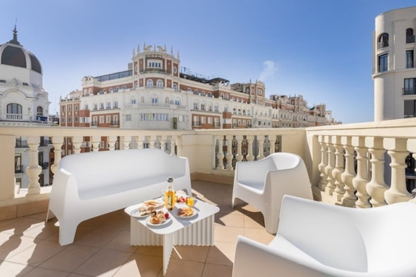 Double Room, Terrace | Property amenity