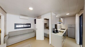 Frigorifero, forno, piano cottura, lavastoviglie