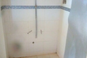Bathroom - Flogarden Resort (Ruiru)