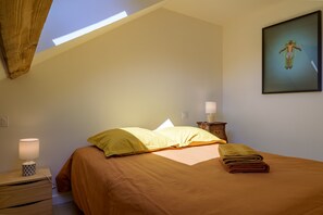 3 habitaciones, tabla de planchar con plancha y wifi gratis 