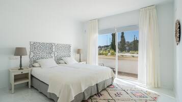 3 bedrooms, free WiFi, bed sheets