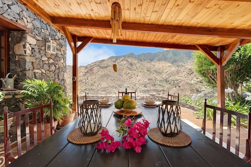 Ferienhaus 'Finca Los Tableros' mit Meerblick, Garten, Terrasse und Highspeed-WLAN