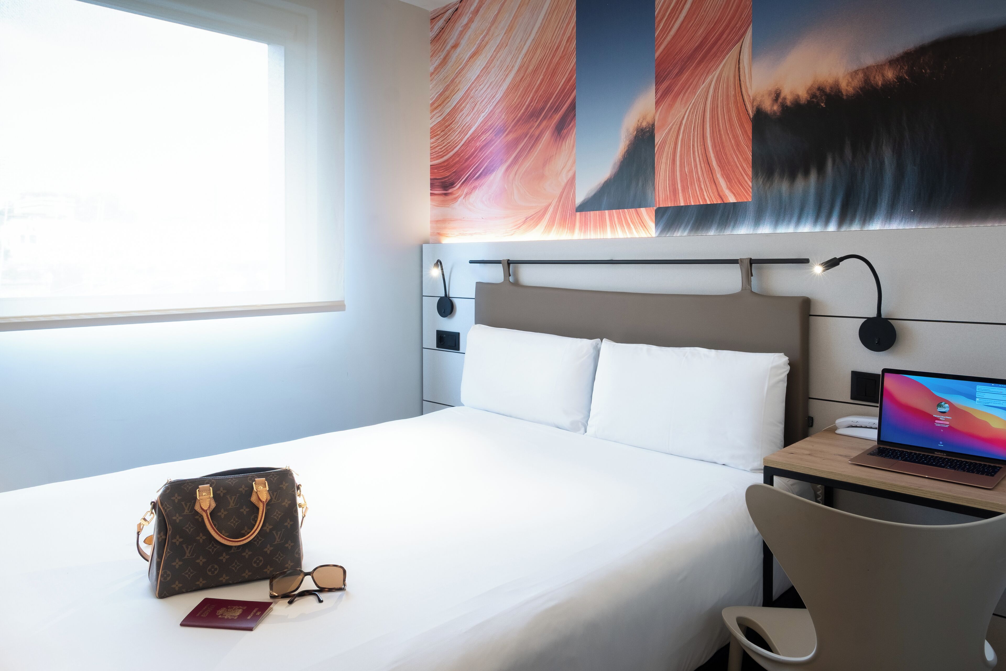 Individuelt dekorert, skrivebord, skrivebord for bærbar PC og lydisolert