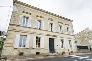 Front of property - La Maison de Milie (Montagne)
