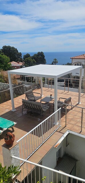 Property grounds - Holiday Home 'Casa Morisca vistas al mar' with Sea View, Garden & Wi-Fi (Tossa de Mar)