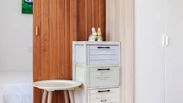 1 bedroom, iron/ironing board, free WiFi, bed sheets