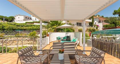 Maison de vacances 'Casa Morisca vistas al mar' avec vue sur la mer, jardin et Wi-Fi.