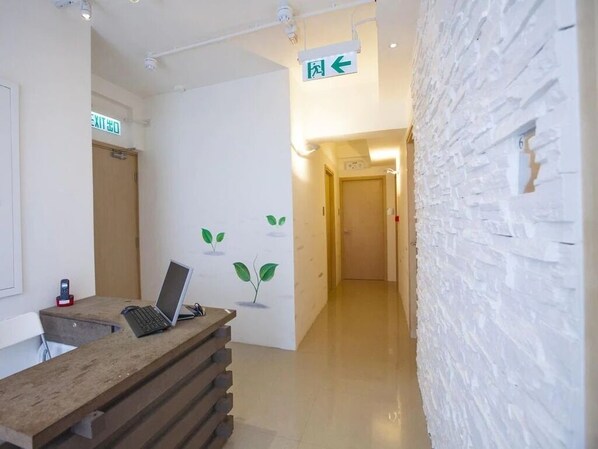 Reception - Starfish Hostel (Kowloon)