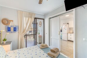 2 bedrooms, iron/ironing board, free WiFi, bed sheets