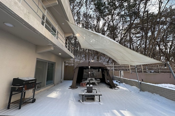 Habitación familiar | Ropa de cama de alta calidad, edredón, camas con pillow-top y minibar