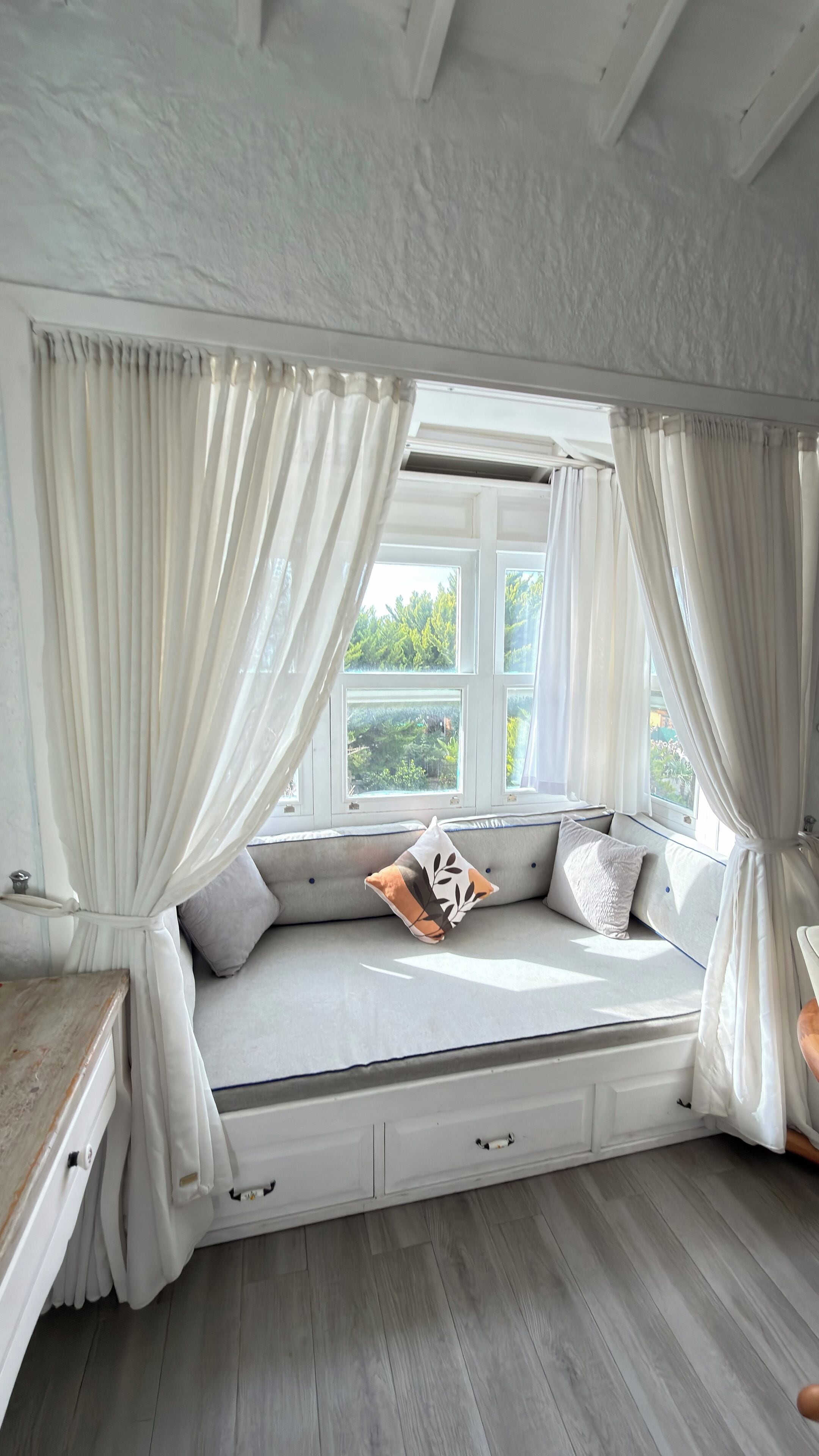 Rom – grand | Minibar, wi-fi (inkludert) og sengetøy