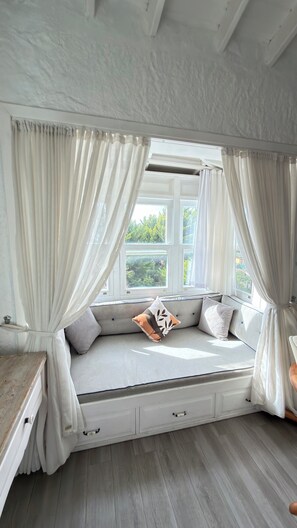 Grand Room | Minibar, free WiFi, bed sheets - BOREAS BUTİK OTEL (Cesme)