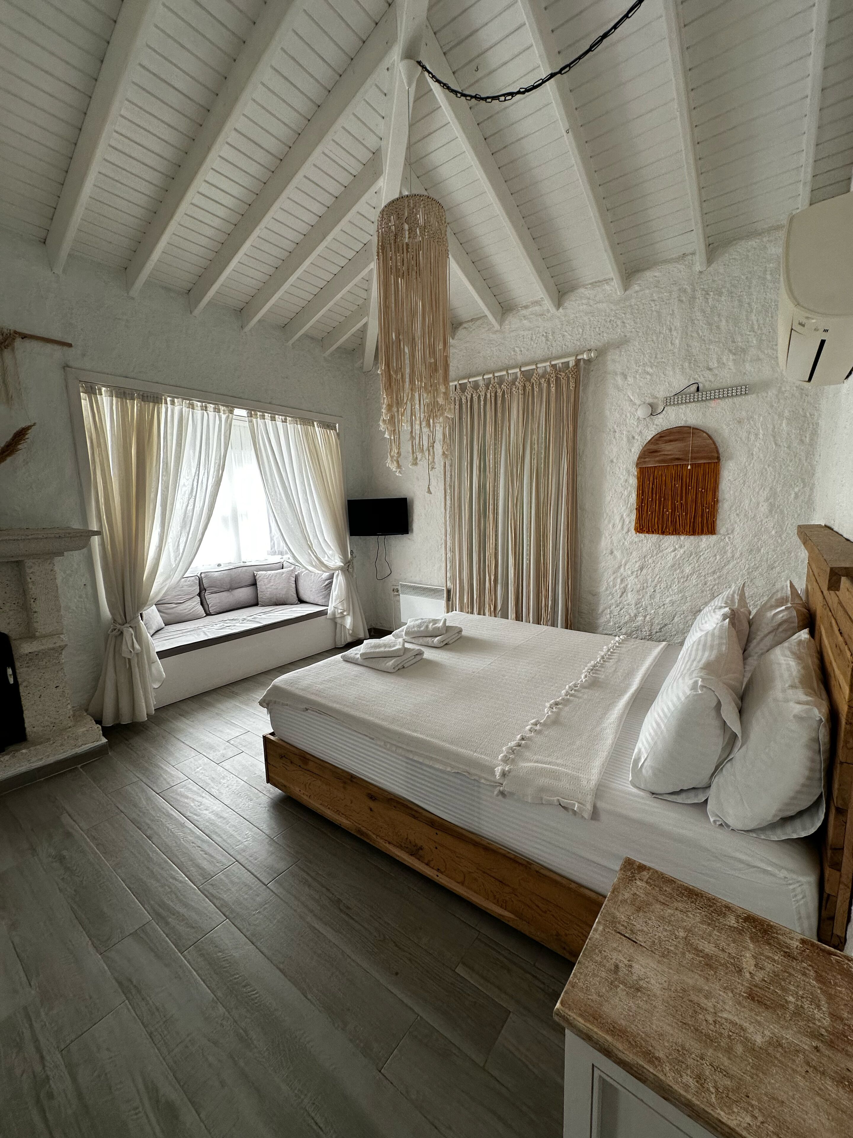 Minibar, wifi gratis y ropa de cama 