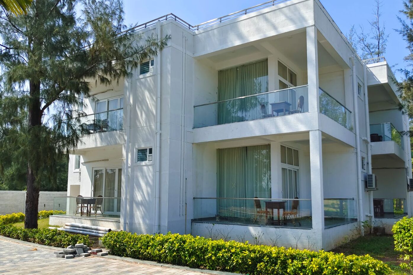 エジプト綿のシーツ、高級寝具、デスク、防音設備