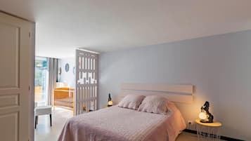 1 chambre, fer et planche Ă repasser, Wi-Fi gratuit, draps fournis