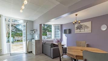 TV connectée, table de tennis de table