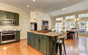 Fridge, oven, cookware/dishes/utensils