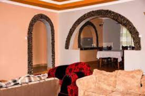 Télévision à écran plat de 32 pouces avec chaînes numériques