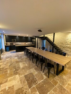 تناول الطعام