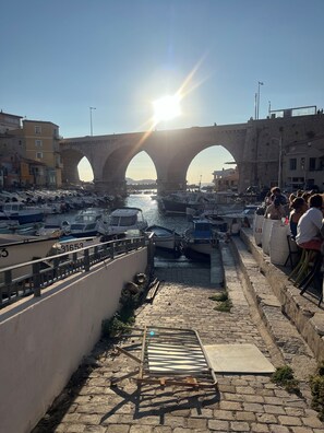 Marina - Beautiful apartment in Marseille's Golden Square (Marseille)