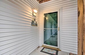 Exterior detail - Lake-View Patio, Pool Table! Camdenton Family Unit (Camdenton)