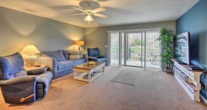 Spacious Lakefront Condo w/ Community Pools!