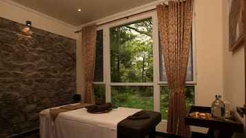 Behandlungsräume für Paare, Sauna, Dampfbad, Aromatherapie