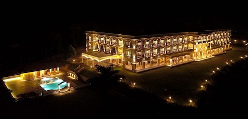 Montrose Golf Resort & Spa