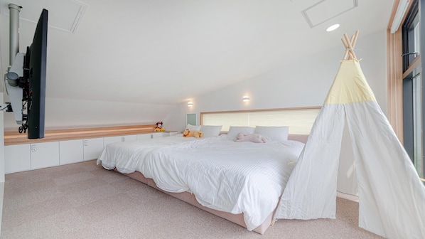 Basic Room, 2 Bedrooms (Room-7 (River view))