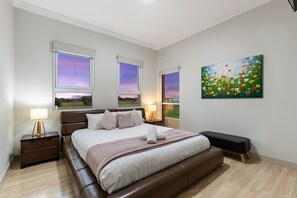 5 habitaciones, decoración personalizada y muebles diferentes 