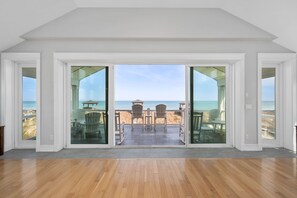 Interior - Queen Elizabeth - Oceanfront + Private Heated Pool (Nags Head)