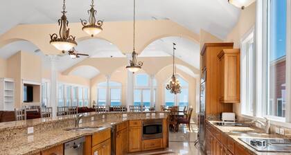 Imperial Palace 12 BR + Pets Stay Free!