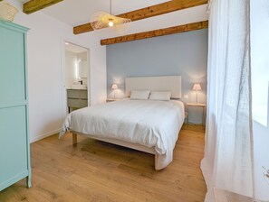 3 habitaciones, tabla de planchar con plancha y wifi gratis 