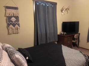 5 bedrooms, iron/ironing board, travel crib, WiFi