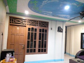 Unclassified image, 5 of 39, button - Hotel Alifah 1 by Zuzu (Tangerang)