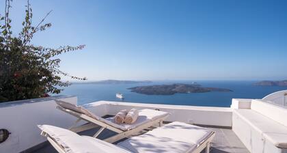 Karpimo Horizon - with Caldera and volcano view, sunset view and private Jacuzzi