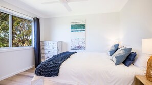 3 bedrooms, iron/ironing board, travel crib, free WiFi