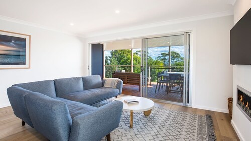 Beachcomber @ Currarong - Pet Friendly - 5 Mins Walk to Currarong Rockpools